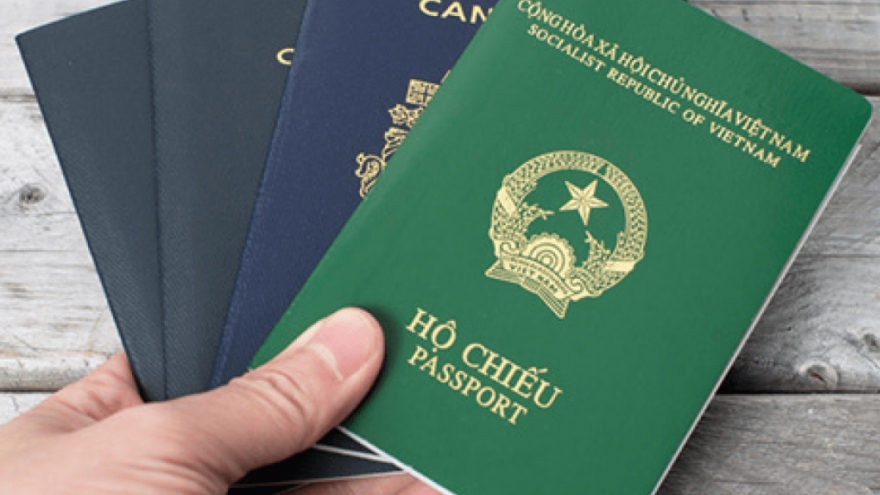 Bộ Công an: Nghiên cứu bổ sung mục nơi sinh ở hộ chiếu mới